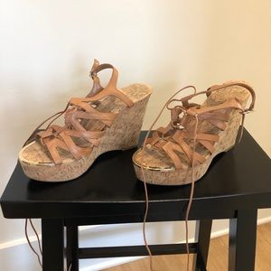 Aldo Gold Plated Toe Wedges